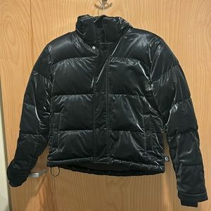 ARITZIA THE SUPERPUFF JACKET CROP STYLE SHINY BLACK 3XS
